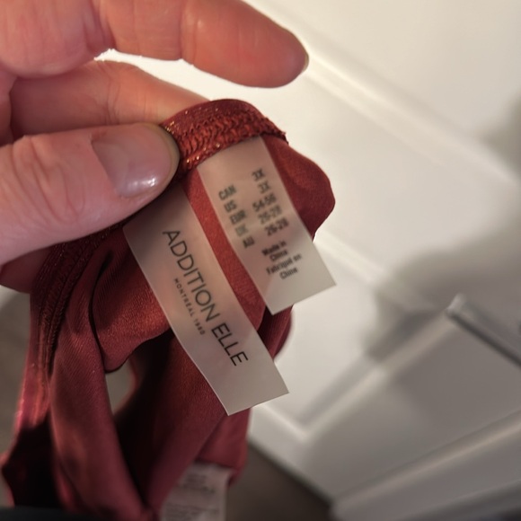 Maroon Bikini with Gold Sparkle - Picture 6 of 8